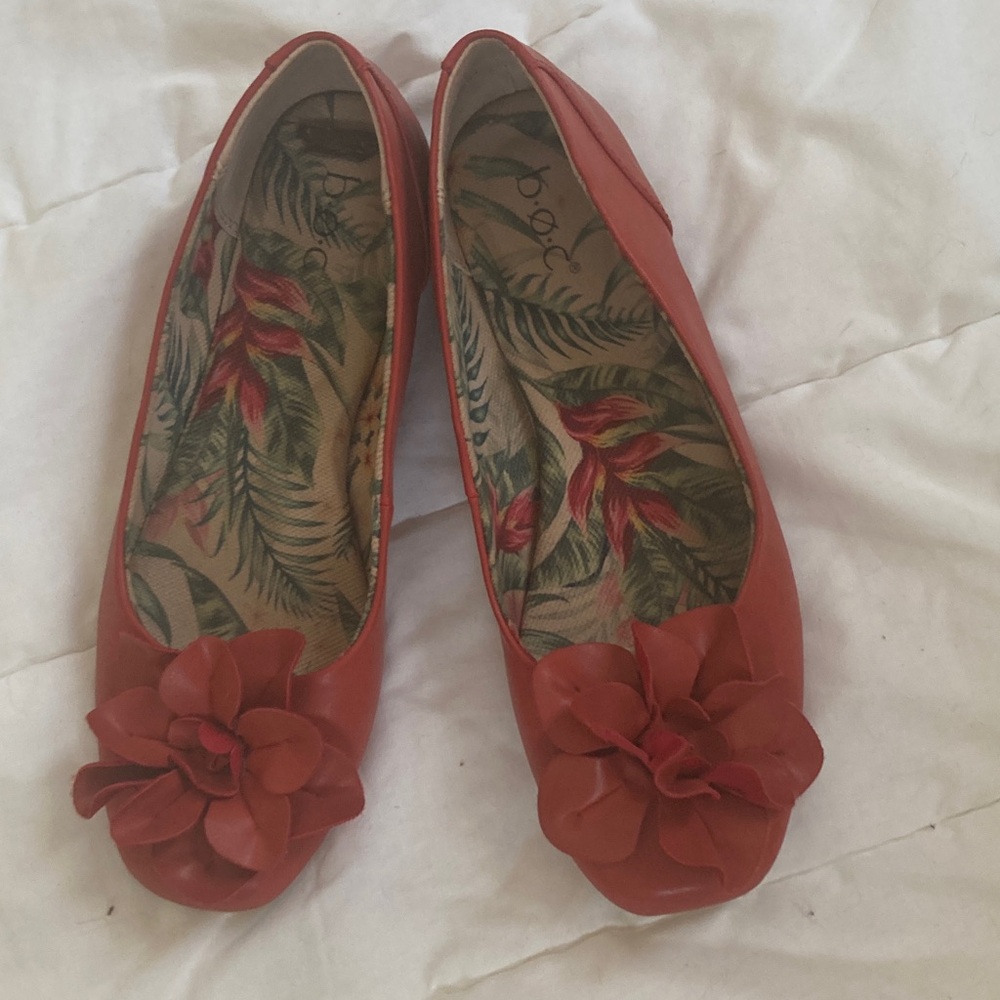 boc Women's Red coral Floral Flats